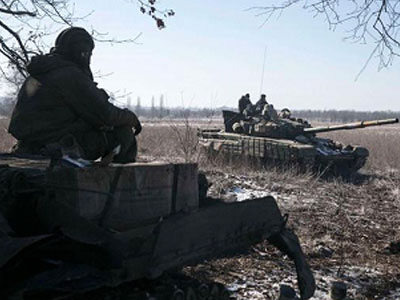 Πούτιν, Ολάντ, Μέρκελ προσπαθούν να κρατήσει η εκεχειρία στη ΝΑ Ουκρανία